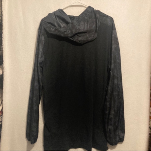 Under Armour Sportstyle Pullover Men’s Size XL 1311107 Activewear - Picture 2 of 6